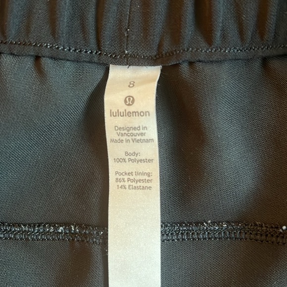 Lululemon cinch waist shorts - Picture 2 of 4